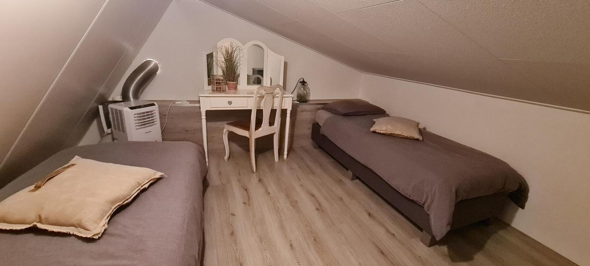Wellness Chalet Met Jacuzzi, Sauna, Omheinde Tuin, Синт-Анналанд Экстерьер фото